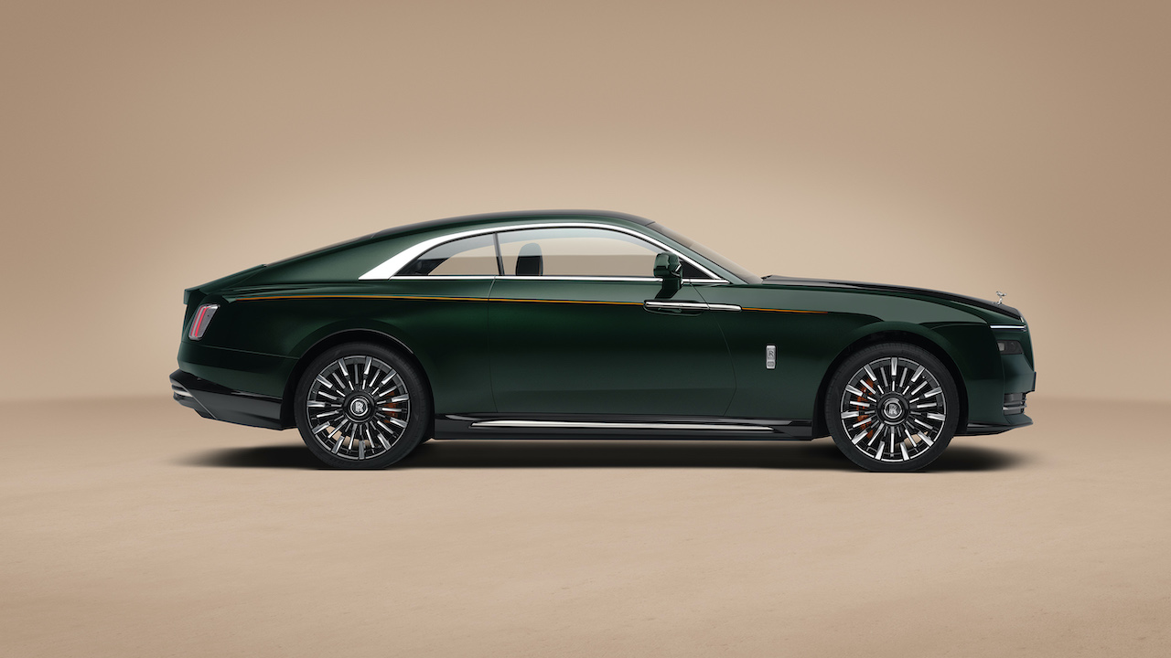 P90643686_highRes_rolls-royce-spectre-